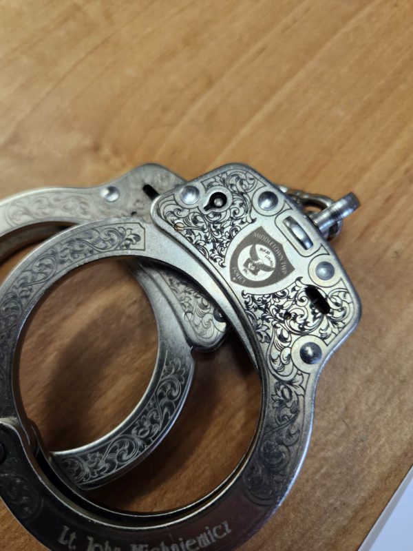 Custom engraved handcuffs / police / law enforcement / restraints - Image 6